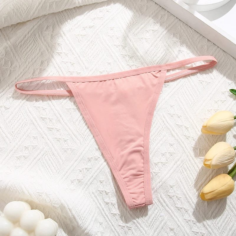 A Seamless Womens Thong Sexy for Effortless Allure and Comfort! A Seamless Womens Thong Sexy for Effortless Allure and Comfort!