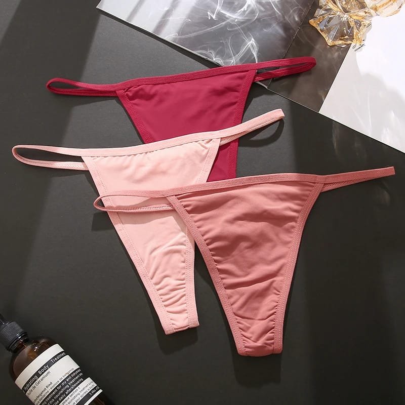 A Seamless Womens Thong Sexy for Effortless Allure and Comfort! A Seamless Womens Thong Sexy for Effortless Allure and Comfort!
