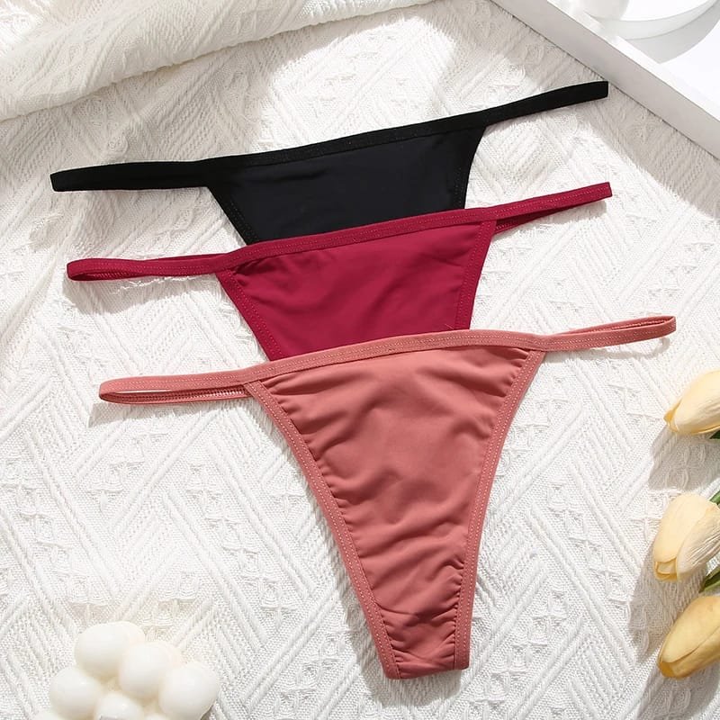 A Seamless Womens Thong Sexy for Effortless Allure and Comfort! A Seamless Womens Thong Sexy for Effortless Allure and Comfort!