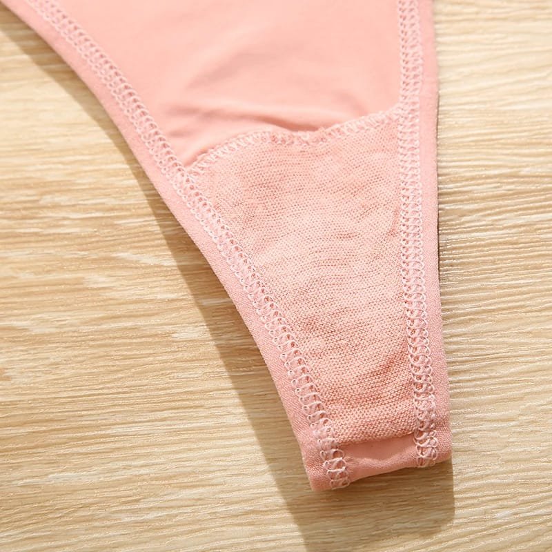 A Seamless Womens Thong Sexy for Effortless Allure and Comfort! A Seamless Womens Thong Sexy for Effortless Allure and Comfort!