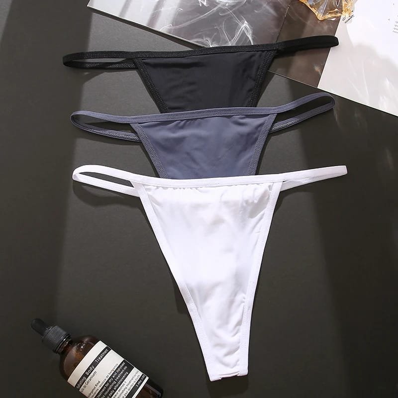 A Seamless Womens Thong Sexy for Effortless Allure and Comfort! A Seamless Womens Thong Sexy for Effortless Allure and Comfort!