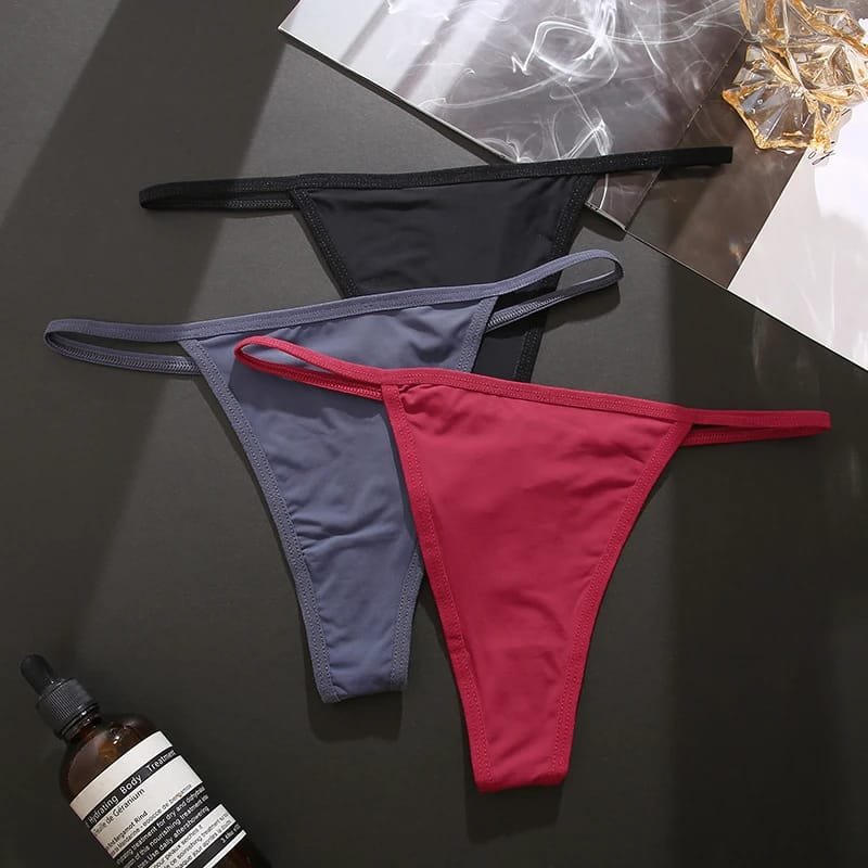A Seamless Womens Thong Sexy for Effortless Allure and Comfort! A Seamless Womens Thong Sexy for Effortless Allure and Comfort!