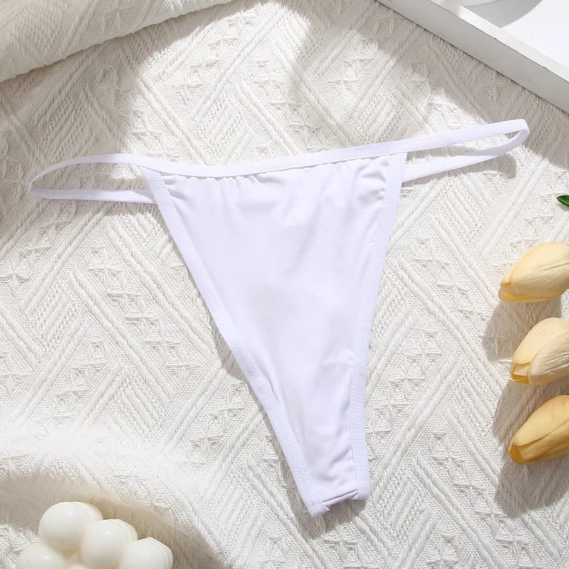 A Seamless Womens Thong Sexy for Effortless Allure and Comfort! A Seamless Womens Thong Sexy for Effortless Allure and Comfort!